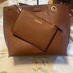 NWOT Calvin Klein brown bucket crossbody bag with wallet leather style